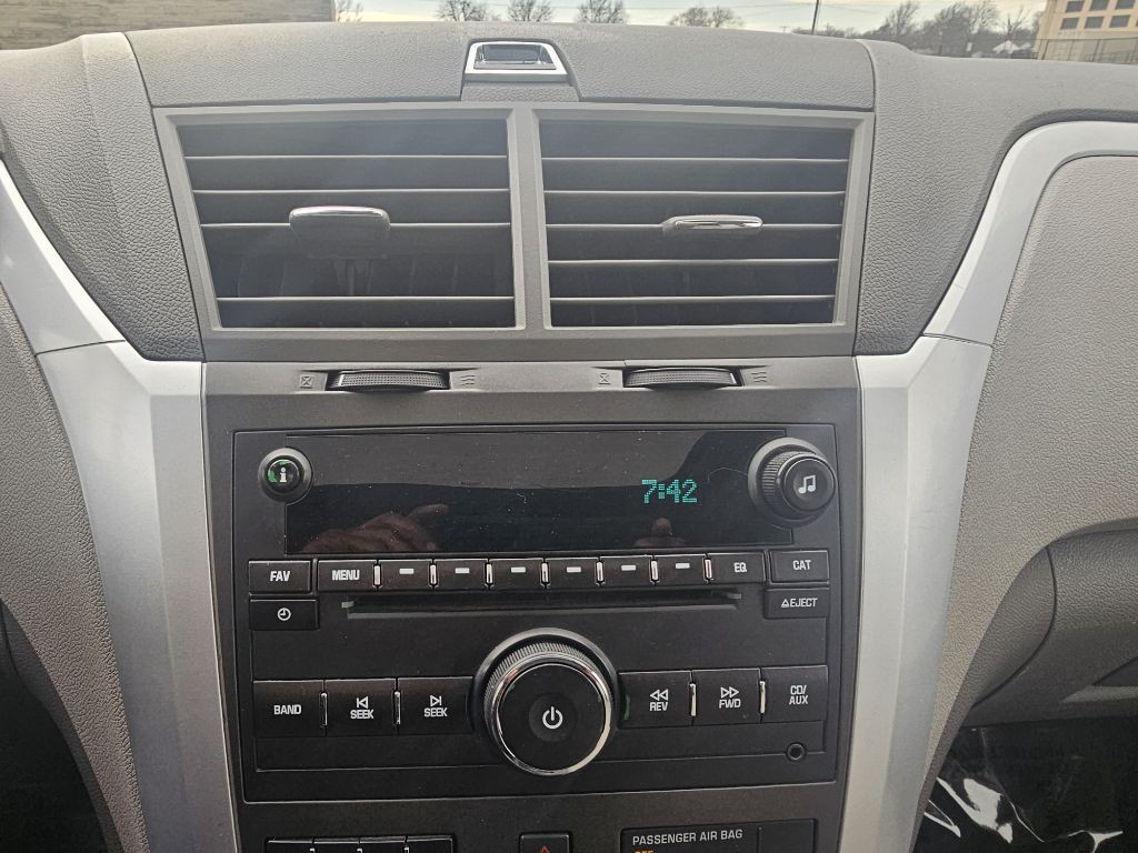 2011 Chevrolet Traverse Image 14
