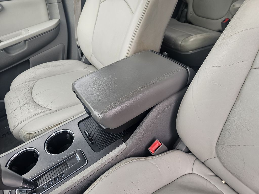 2011 Chevrolet Traverse Image 18