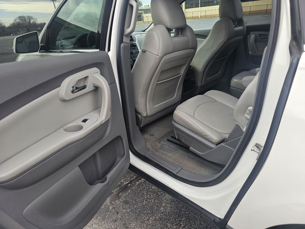 2011 Chevrolet Traverse Image 19
