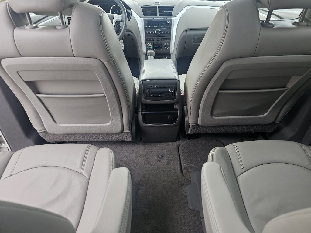 2011 Chevrolet Traverse Image 22