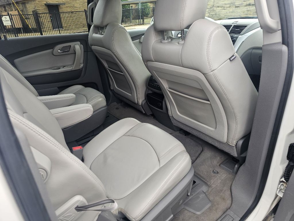 2011 Chevrolet Traverse Image 26