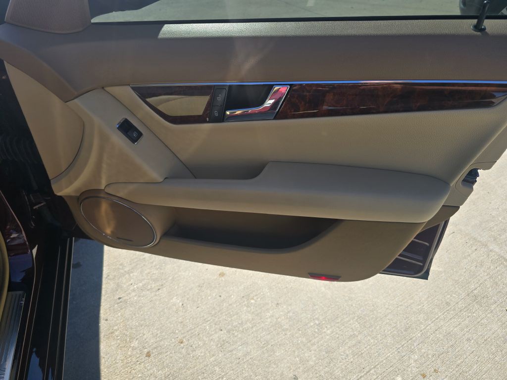 2008 Mercedes-Benz C-Class Image 17