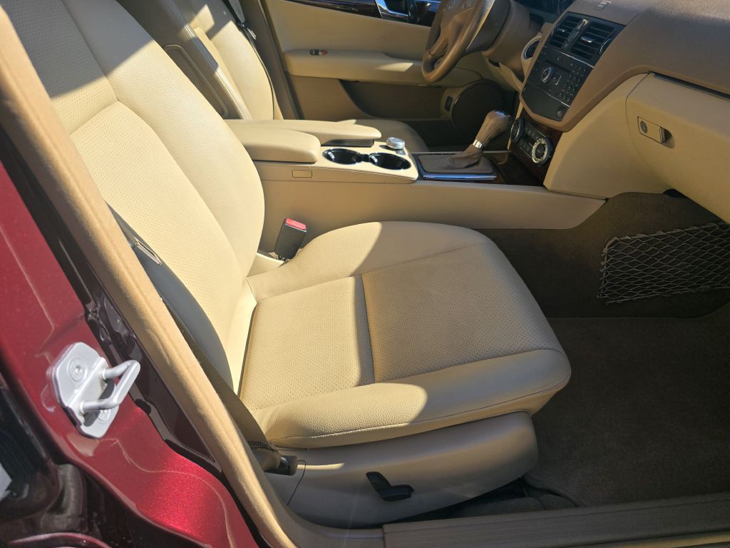 2008 Mercedes-Benz C-Class Image 20