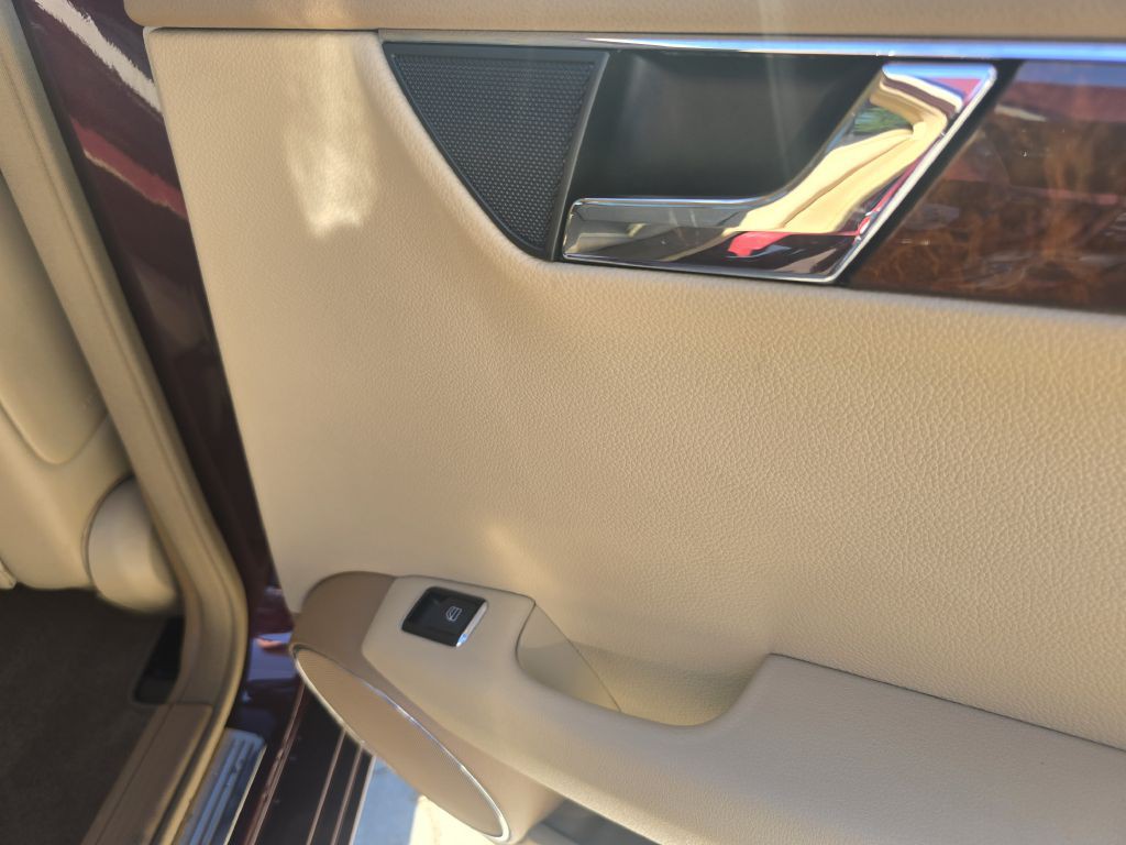 2008 Mercedes-Benz C-Class Image 23