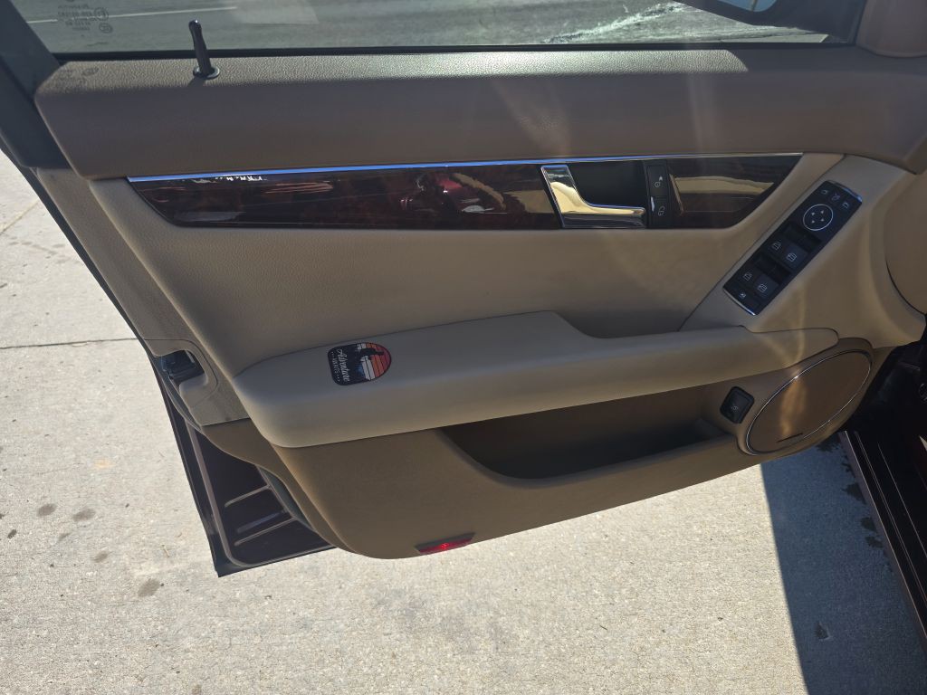 2008 Mercedes-Benz C-Class Image 29