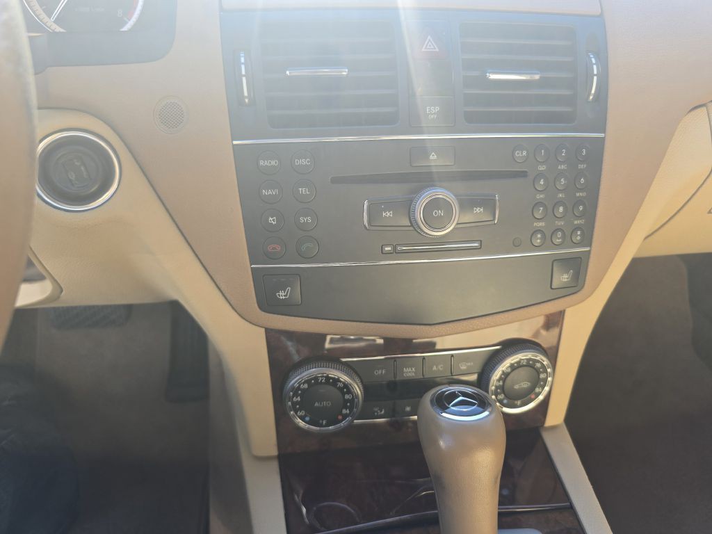 2008 Mercedes-Benz C-Class Image 34