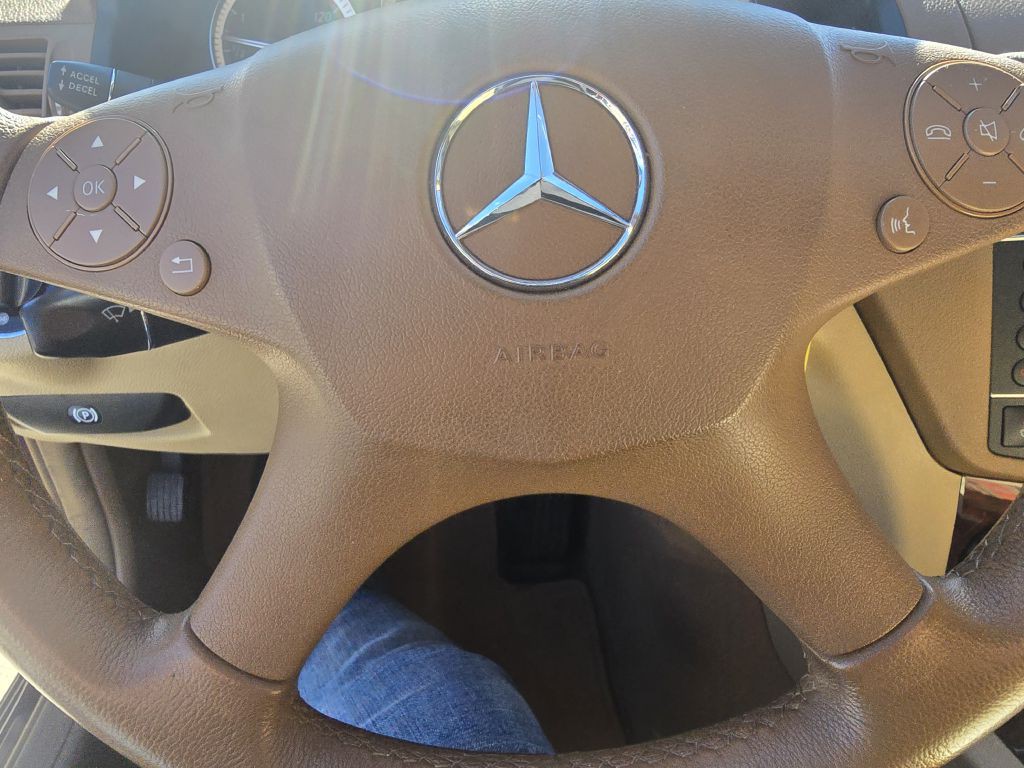 2008 Mercedes-Benz C-Class Image 37