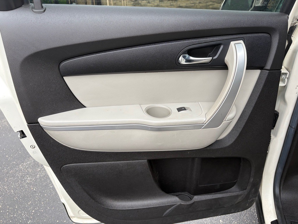 2008 GMC Acadia Image 10