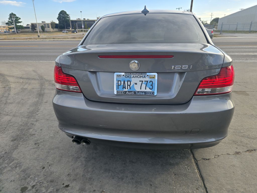 2011 BMW 1 Series Image 4