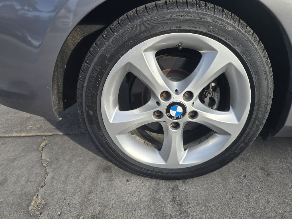 2011 BMW 1 Series Image 14