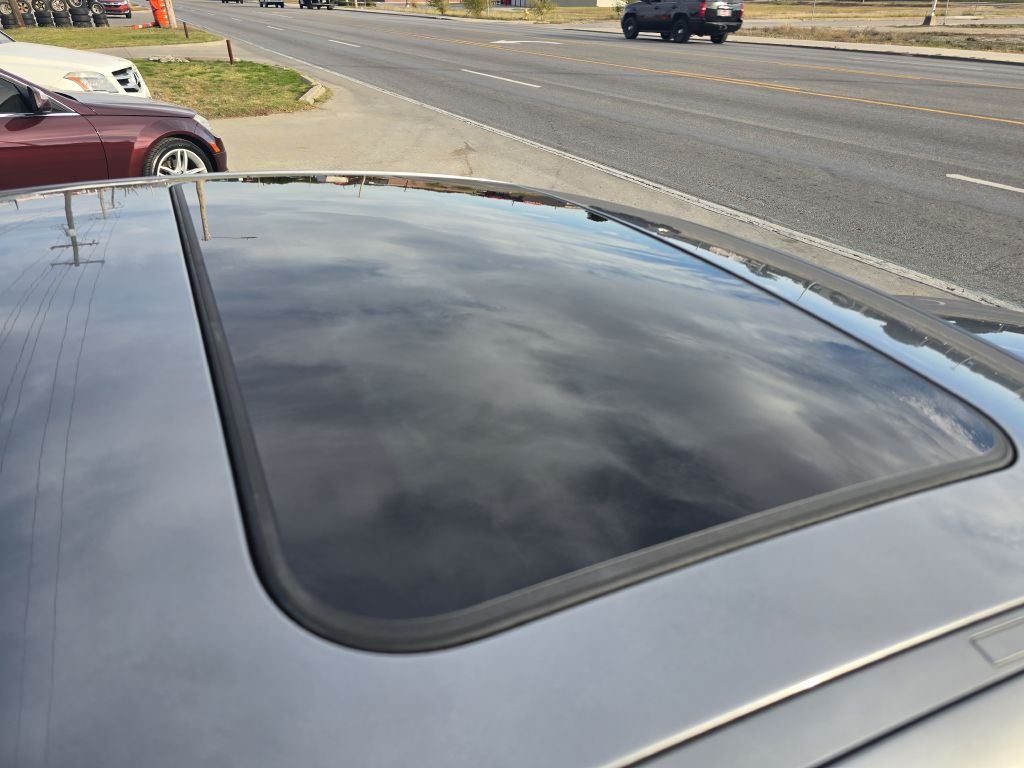 2011 BMW 1 Series Image 16