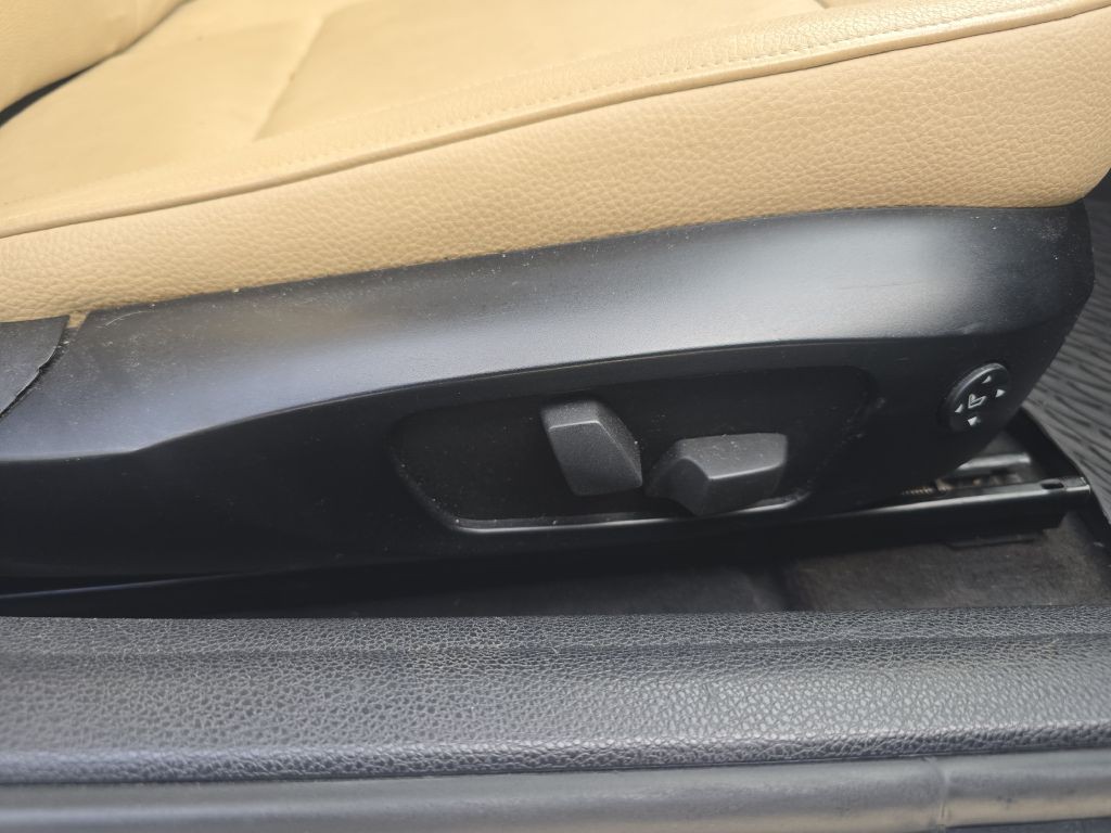 2011 BMW 1 Series Image 19