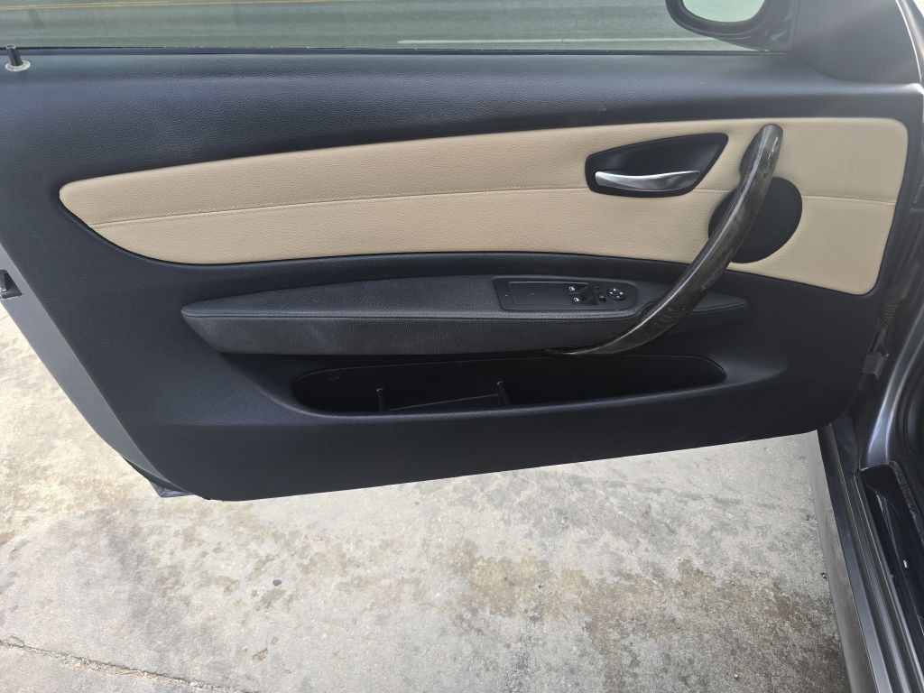 2011 BMW 1 Series Image 24