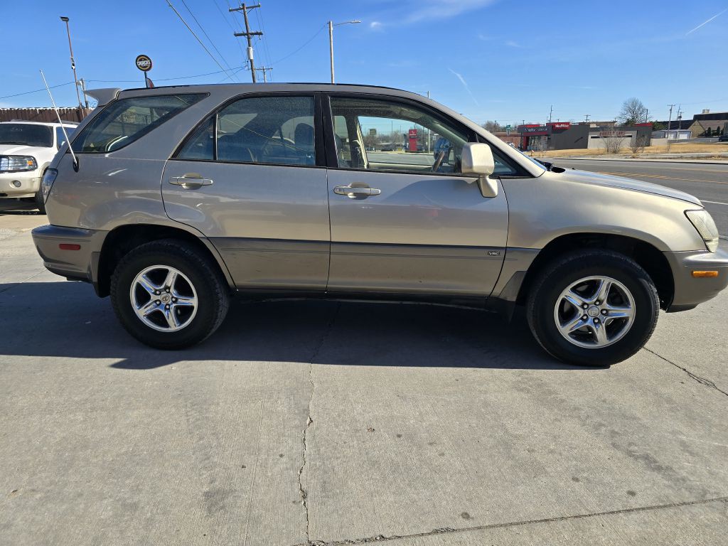 2001 Lexus RX Image 2