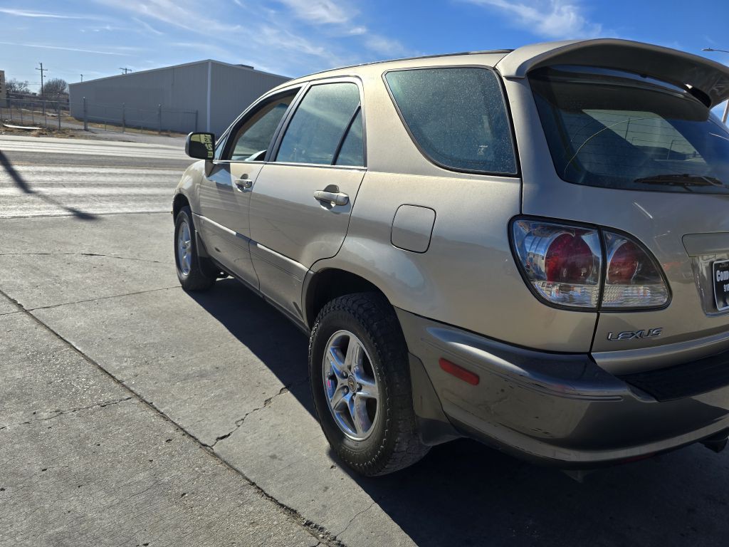 2001 Lexus RX Image 5