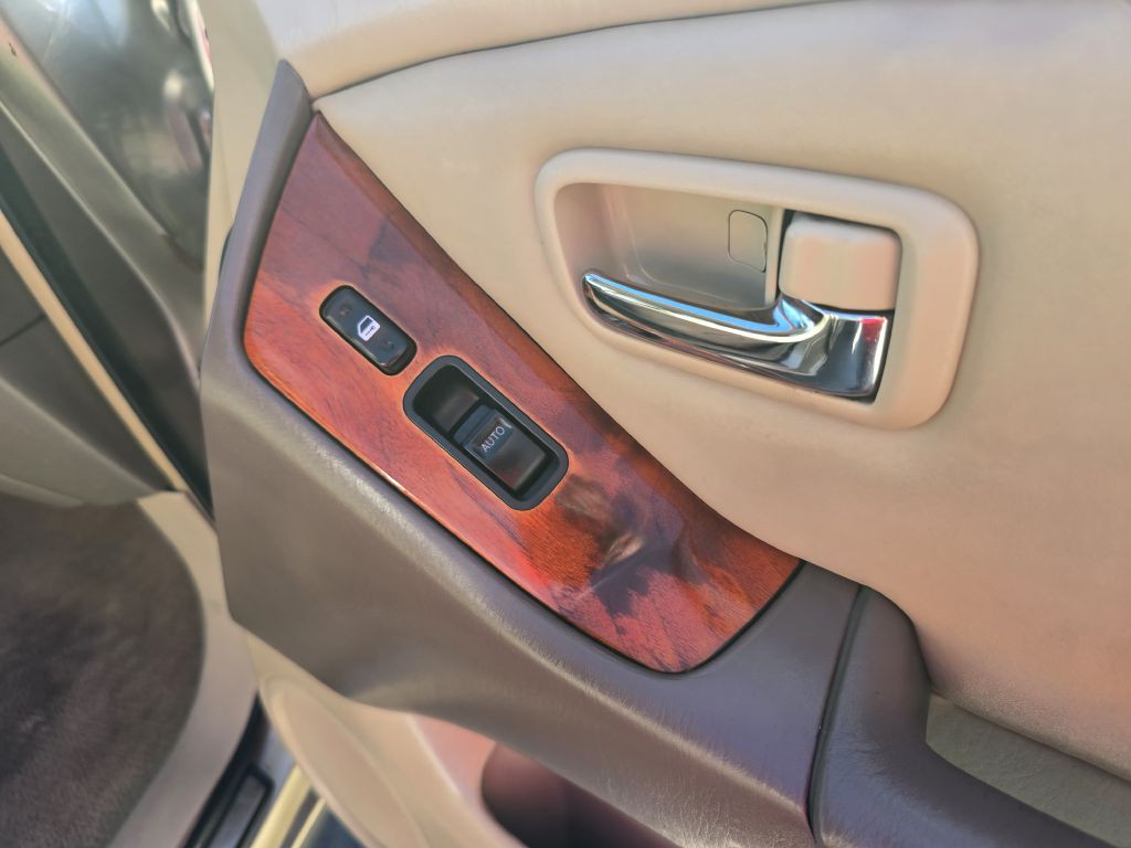 2001 Lexus RX Image 15