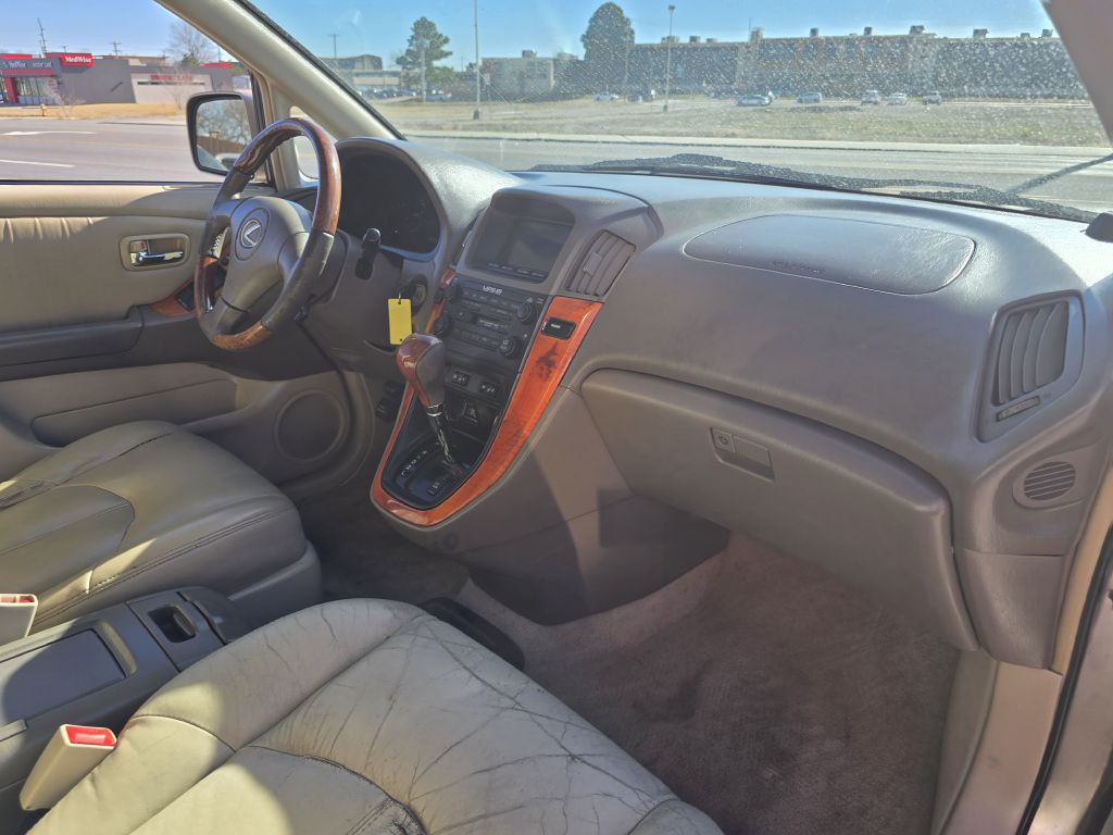 2001 Lexus RX Image 17