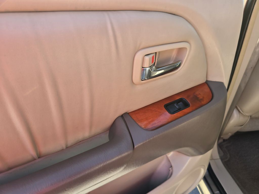 2001 Lexus RX Image 23