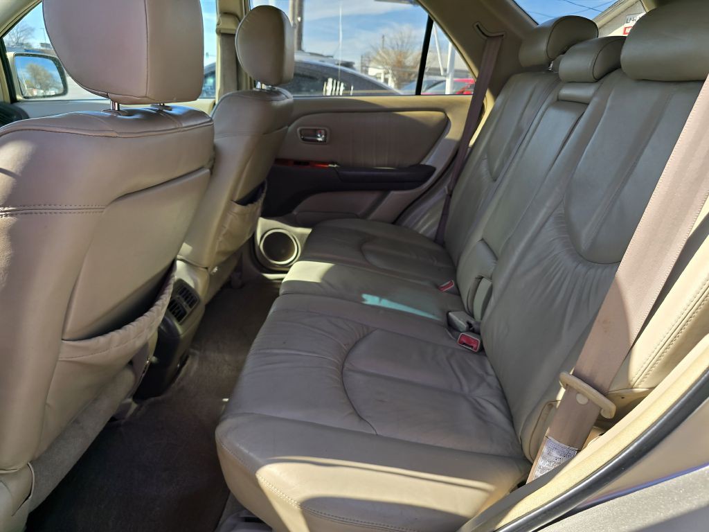 2001 Lexus RX Image 24