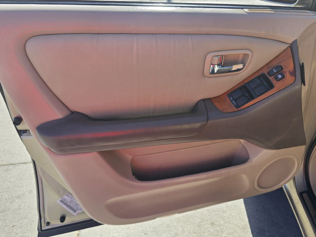 2001 Lexus RX Image 25