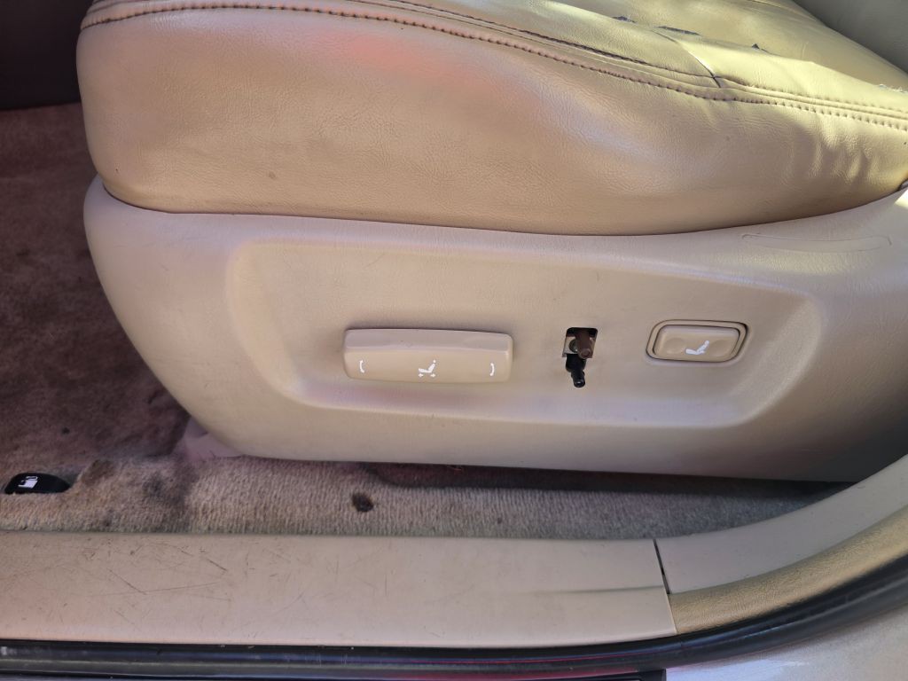 2001 Lexus RX Image 28