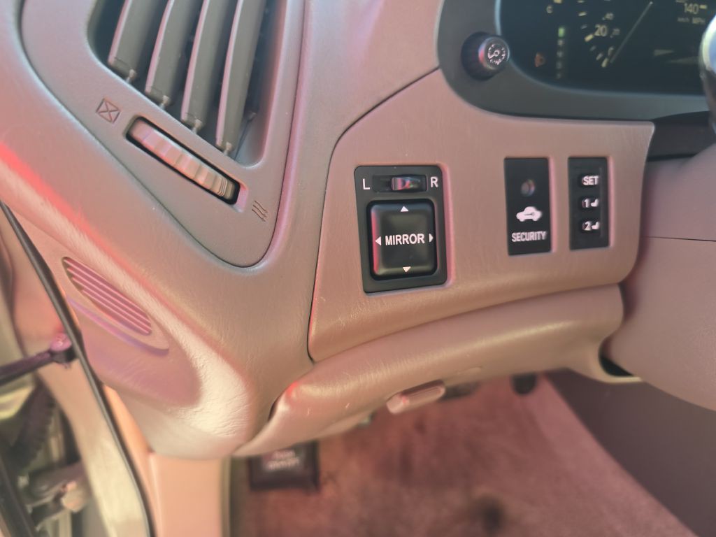 2001 Lexus RX Image 29