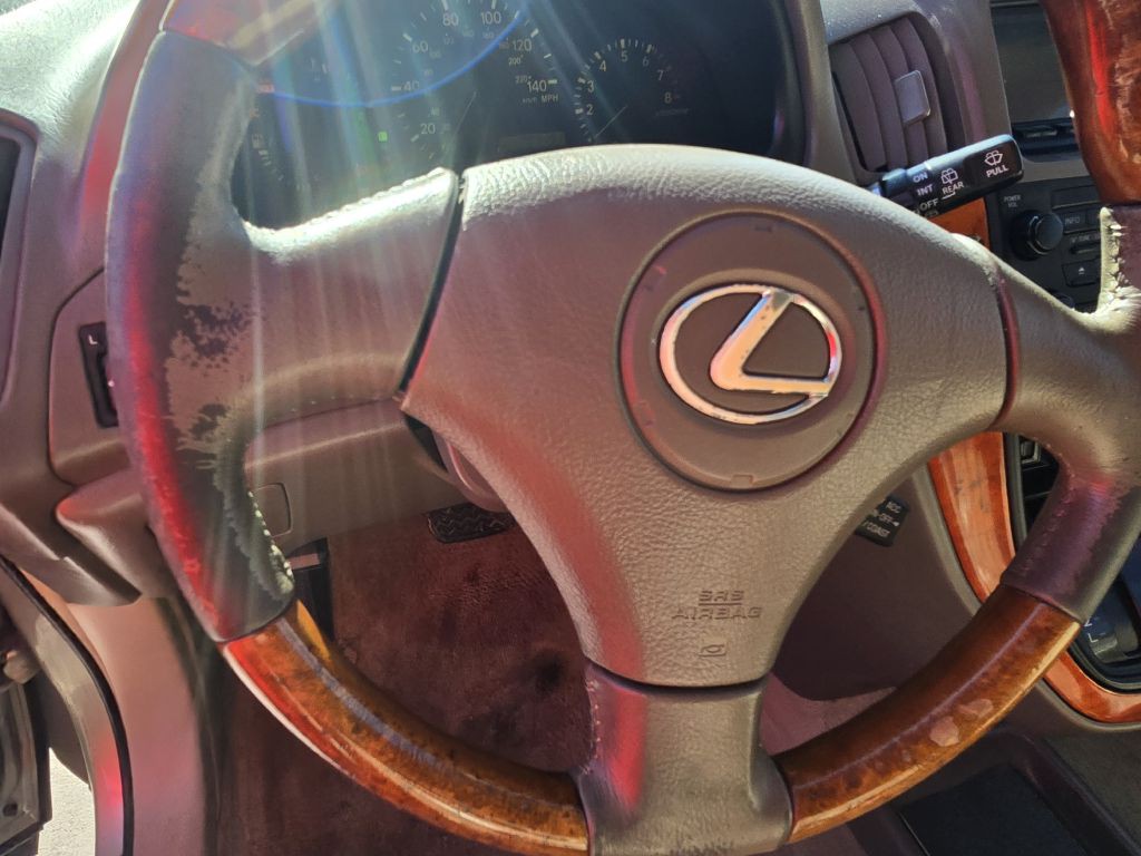 2001 Lexus RX Image 30