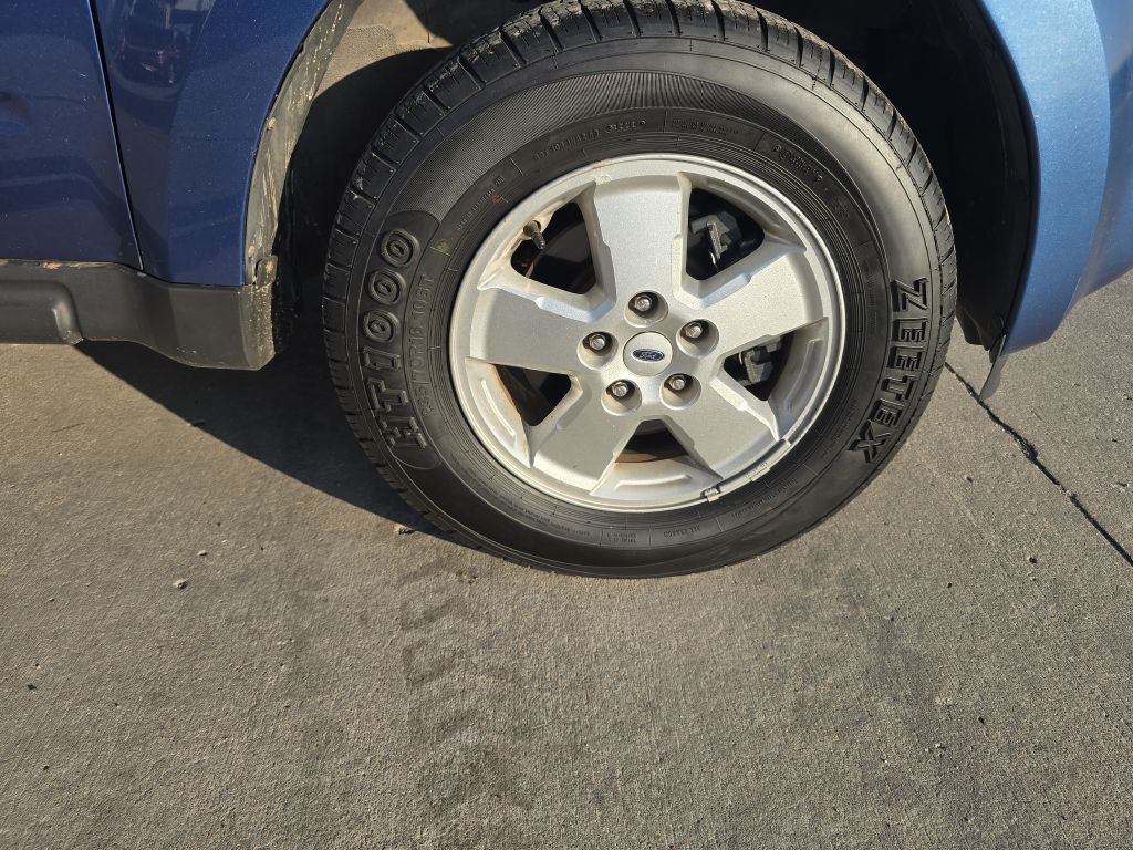 2009 Ford Escape Image 16