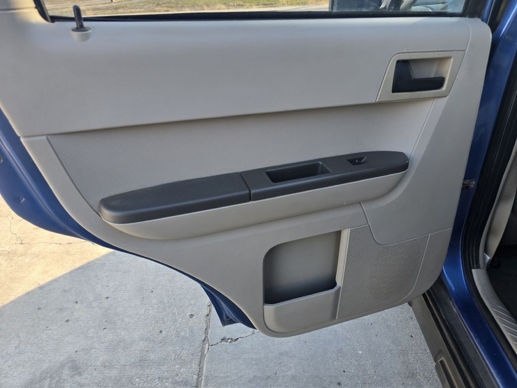 2009 Ford Escape Image 25
