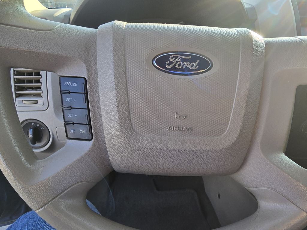 2009 Ford Escape Image 32
