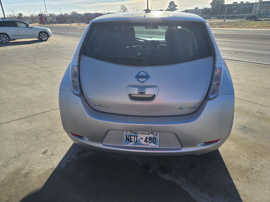 2011 Nissan Leaf Image 4