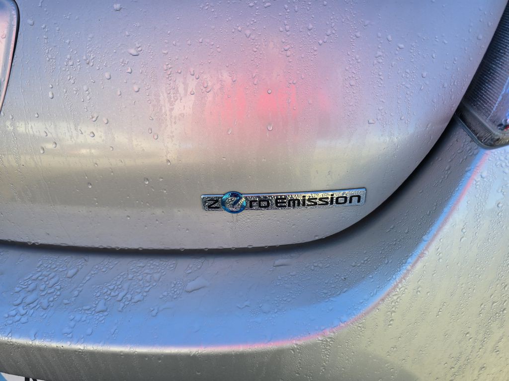 2011 Nissan Leaf Image 5