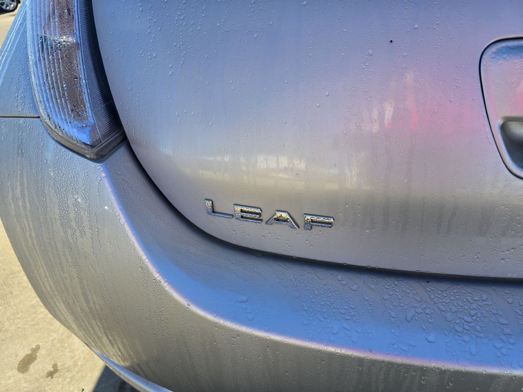 2011 Nissan Leaf Image 6