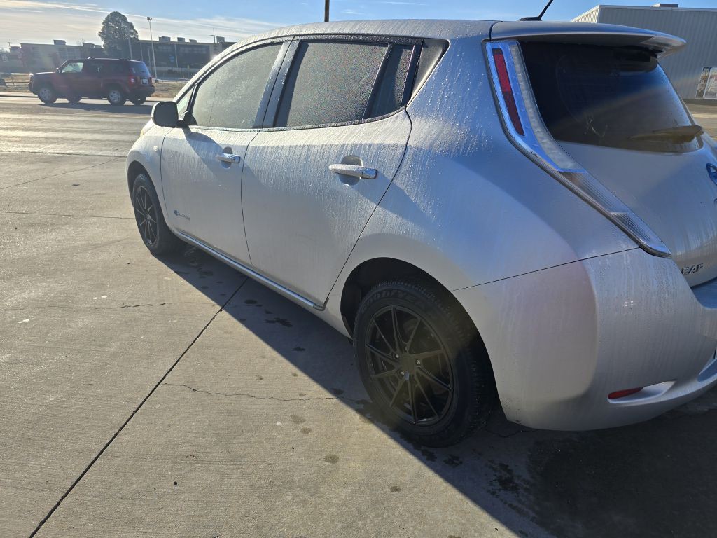 2011 Nissan Leaf Image 7
