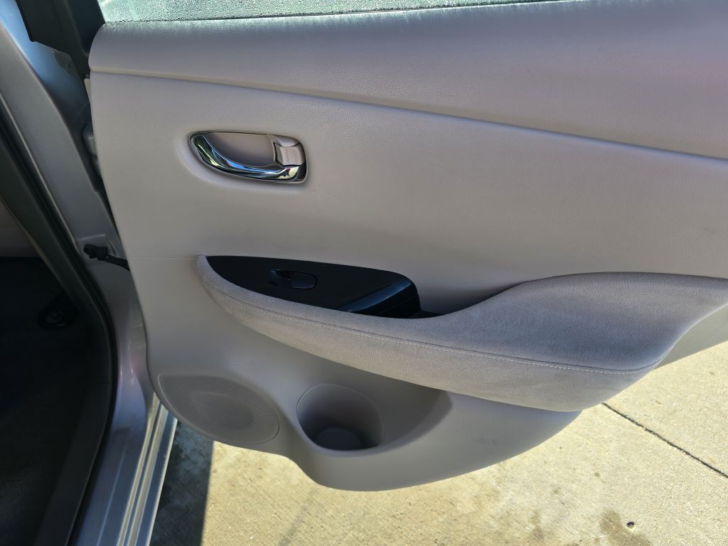 2011 Nissan Leaf Image 20