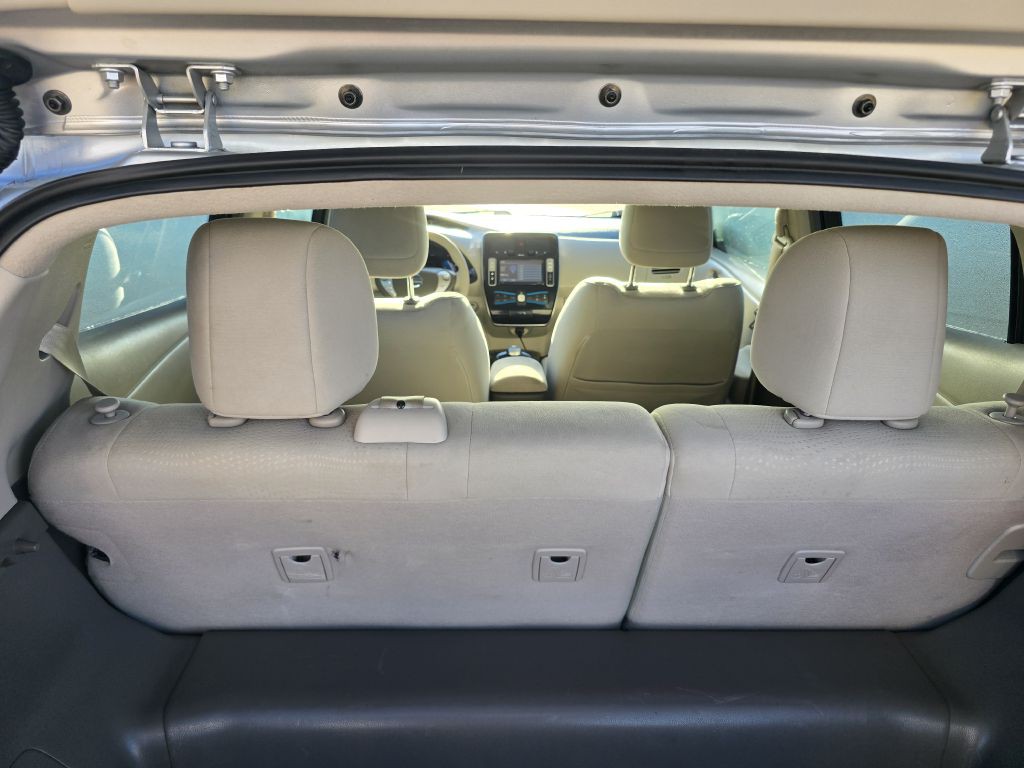 2011 Nissan Leaf Image 23