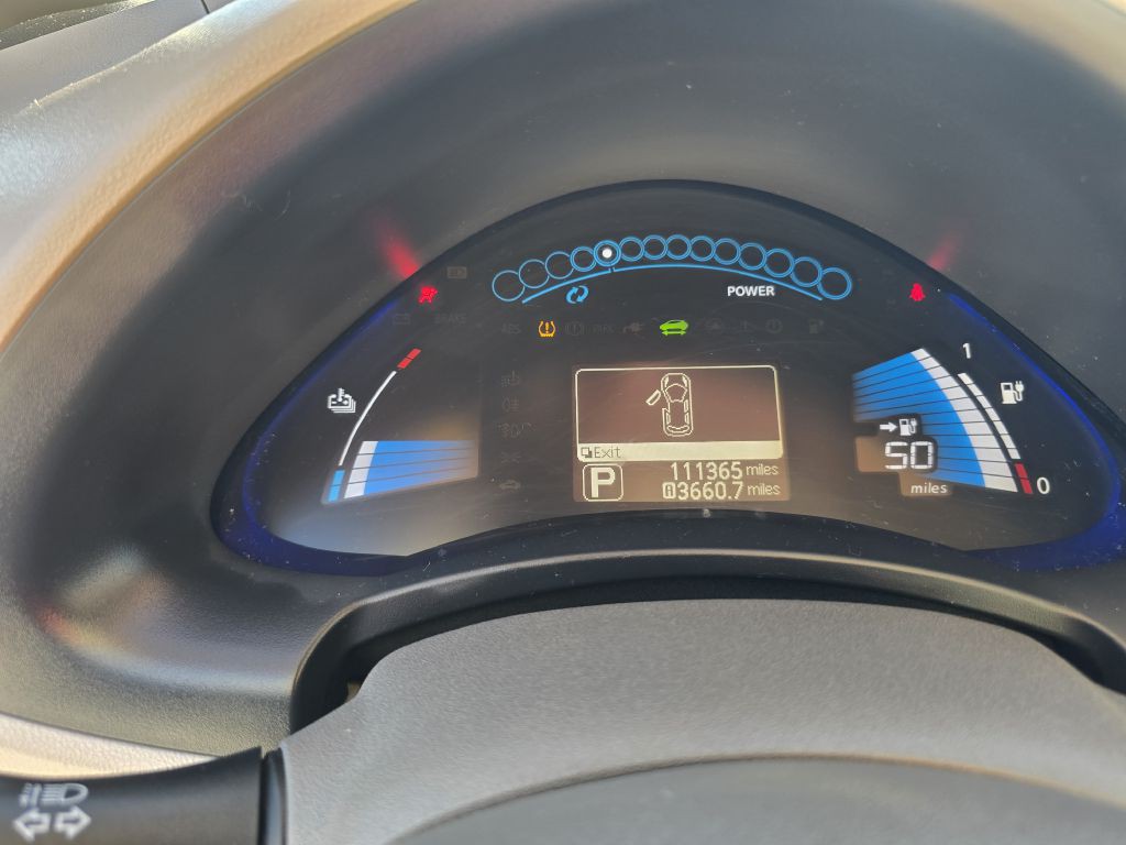 2011 Nissan Leaf Image 35