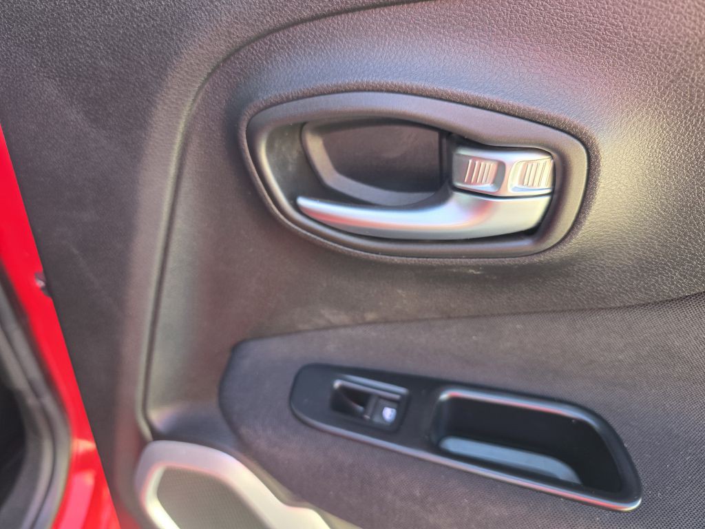 2018 Jeep Renegade Image 24