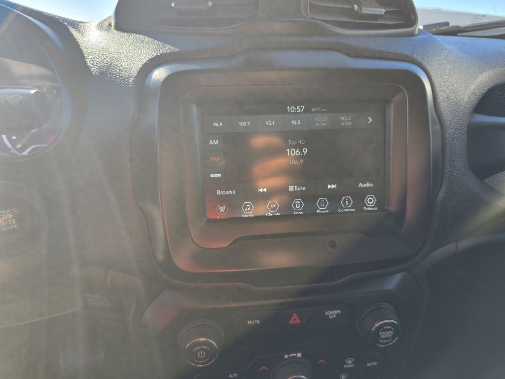 2018 Jeep Renegade Image 38