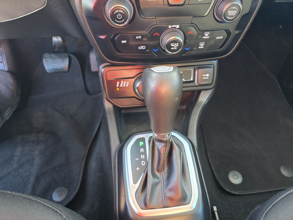 2018 Jeep Renegade Image 39