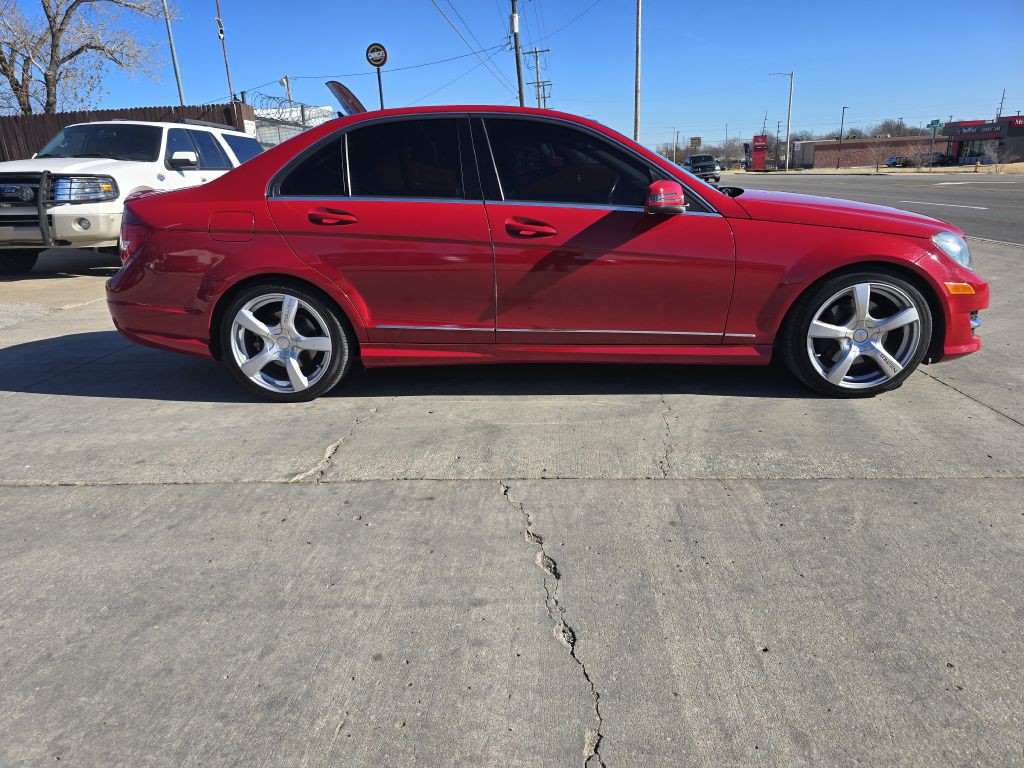 2014 Mercedes-Benz C-Class Image 2