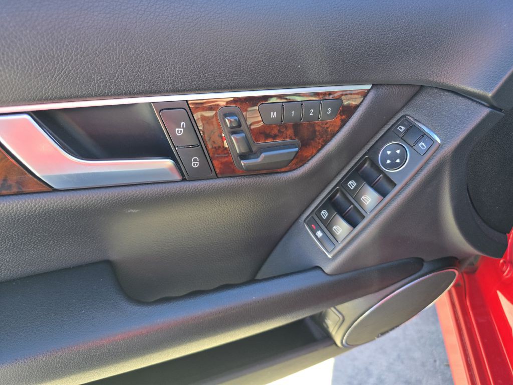 2014 Mercedes-Benz C-Class Image 33