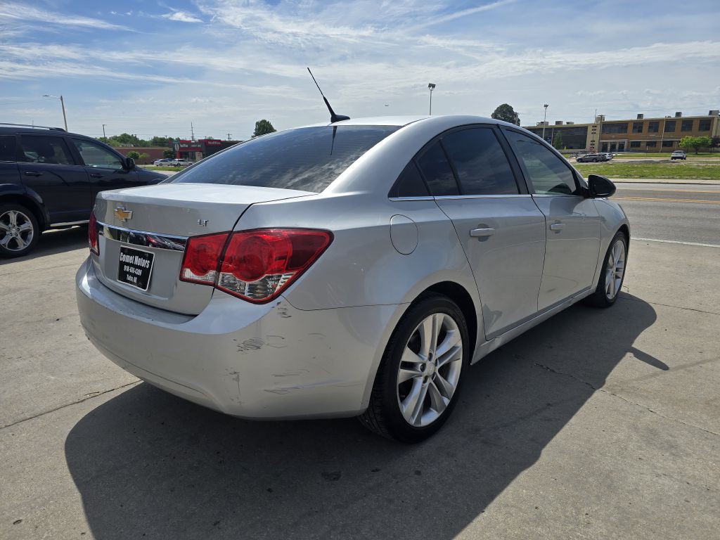 2013 Chevrolet Cruze Image 3