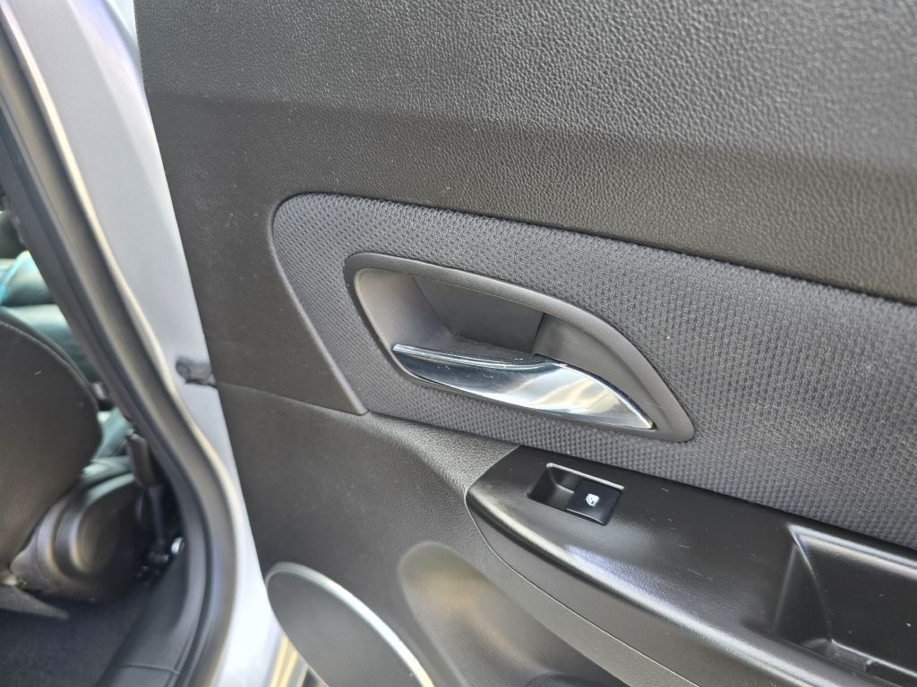2013 Chevrolet Cruze Image 21