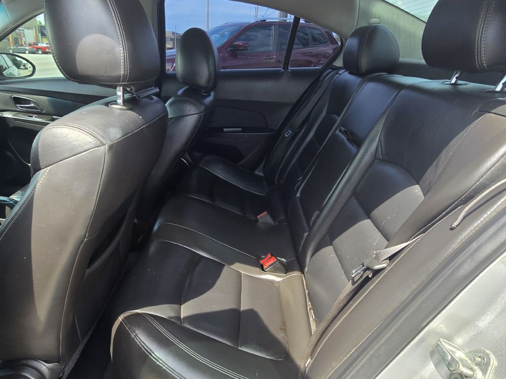 2013 Chevrolet Cruze Image 25