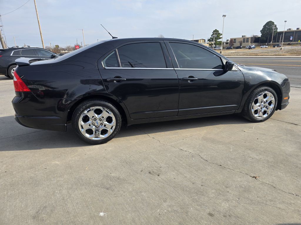 2010 Ford Fusion Image 2
