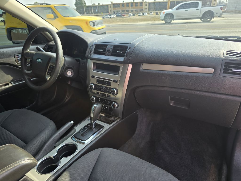 2010 Ford Fusion Image 21