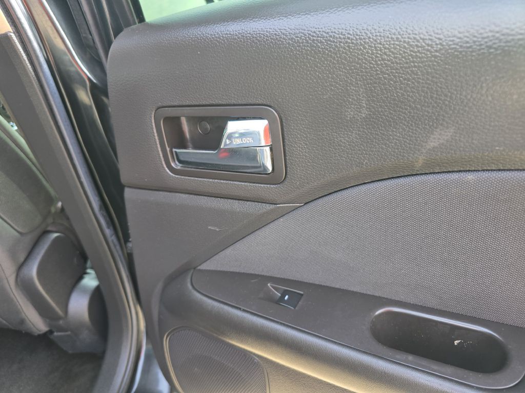 2010 Ford Fusion Image 23