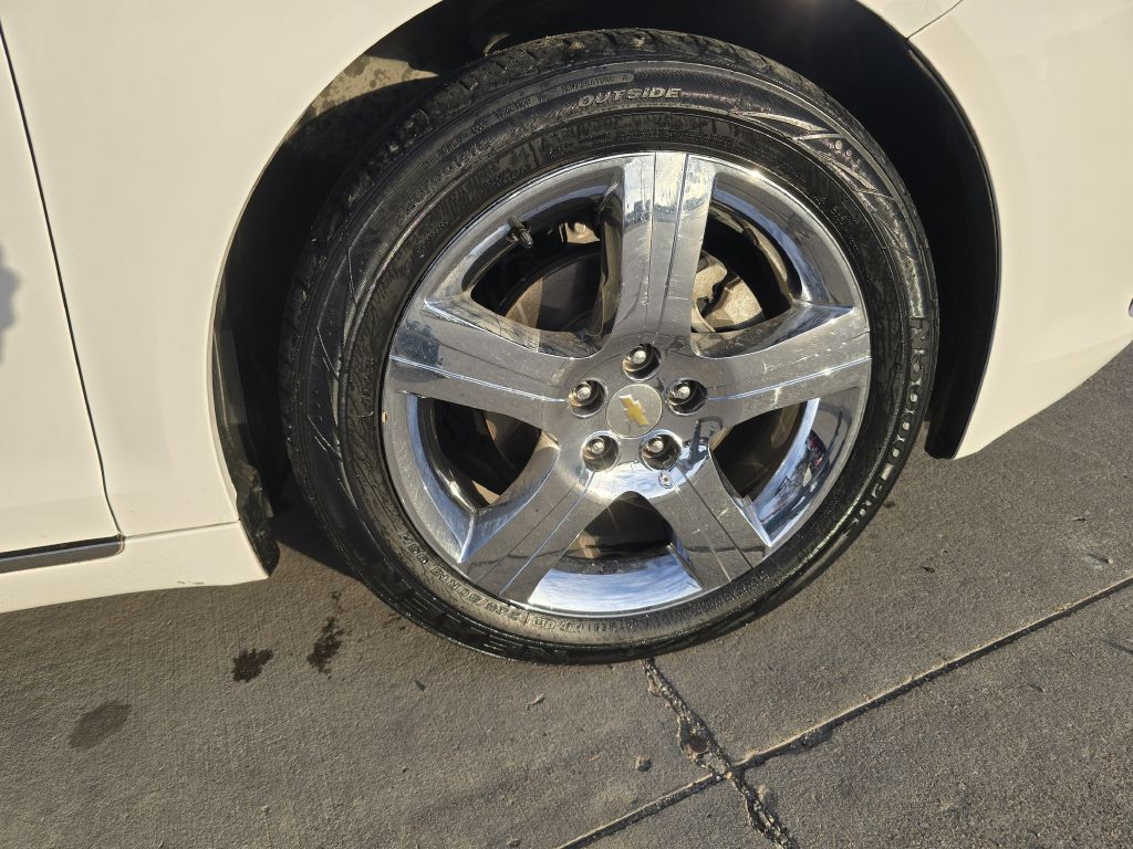 2011 Chevrolet Malibu Image 15