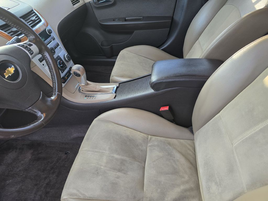 2011 Chevrolet Malibu Image 30
